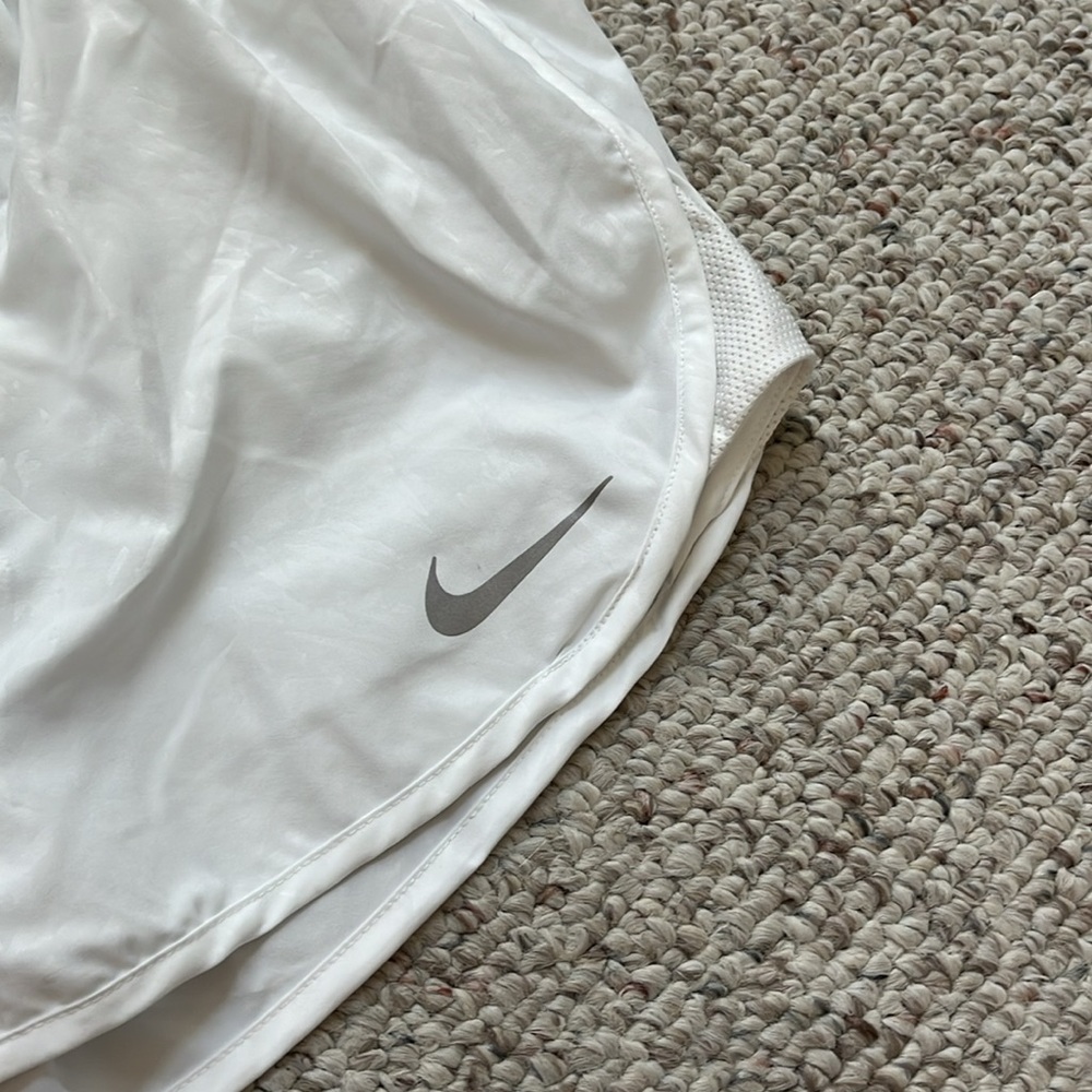Nike Shorts - Picture 4 of 5
